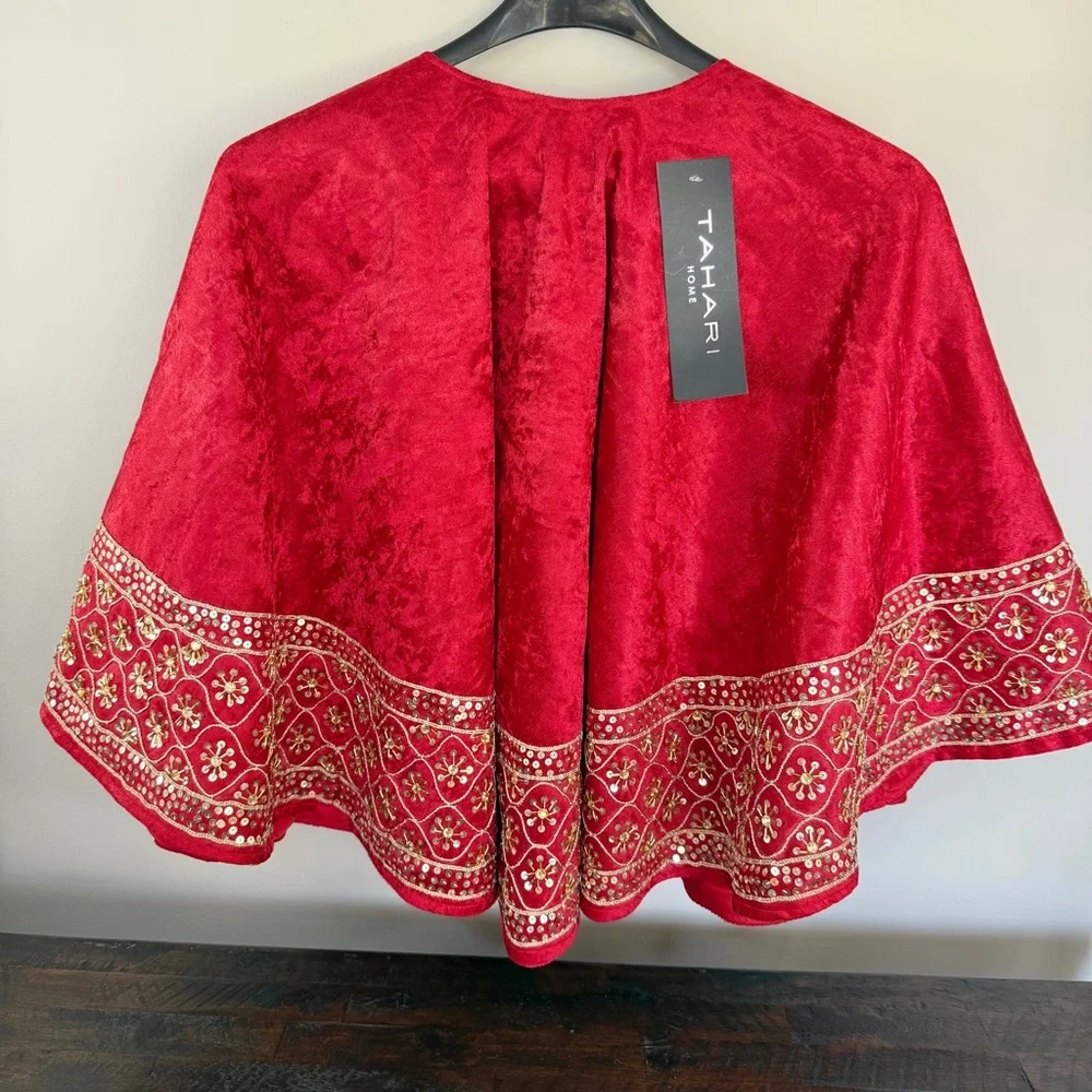 Tahari Red With Gold Sequins Detail 52” Tree Skirt New with Tags